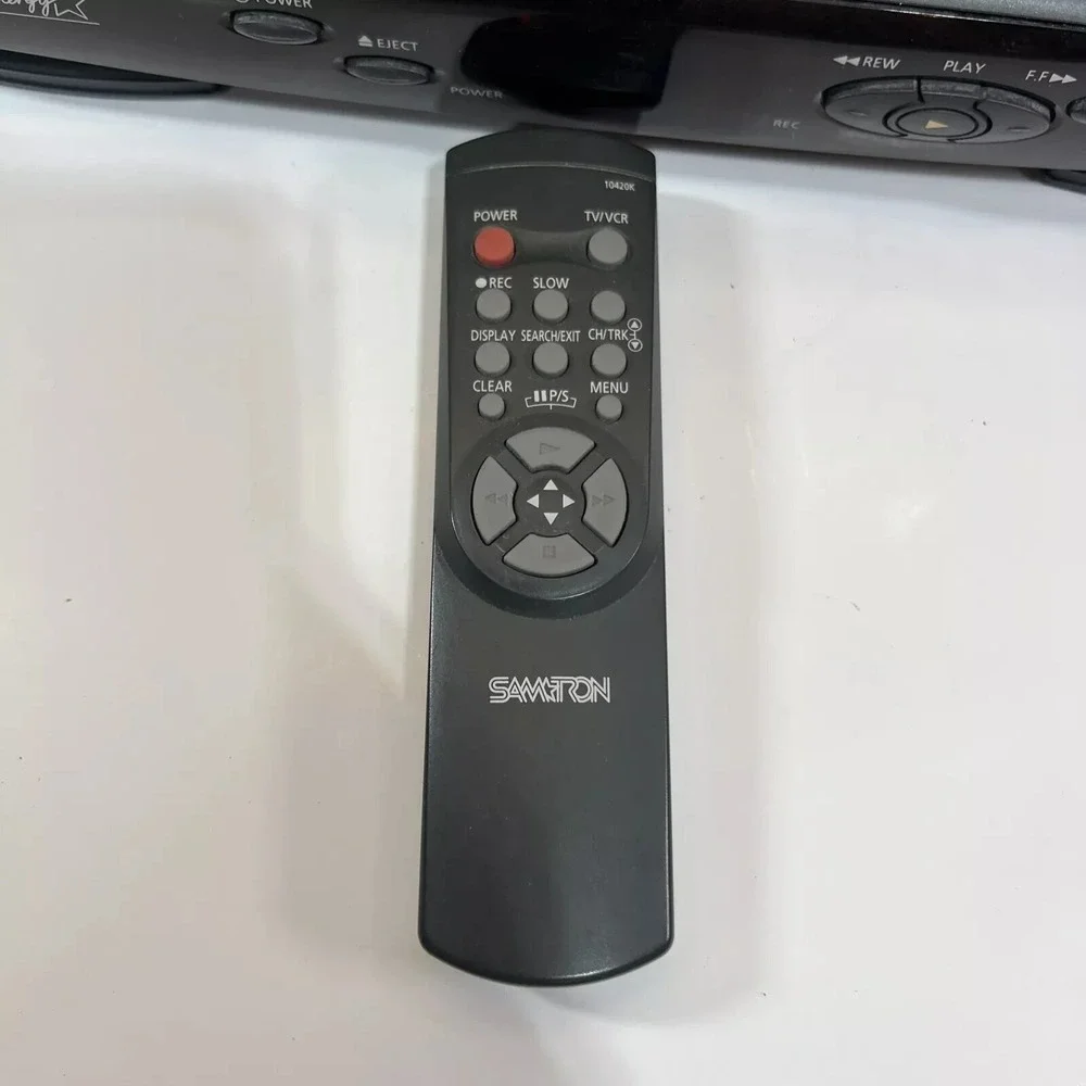 Samtron by Samsung SV-C20 VHS VCR Video Cassette Recorder Player W/ Remote Works